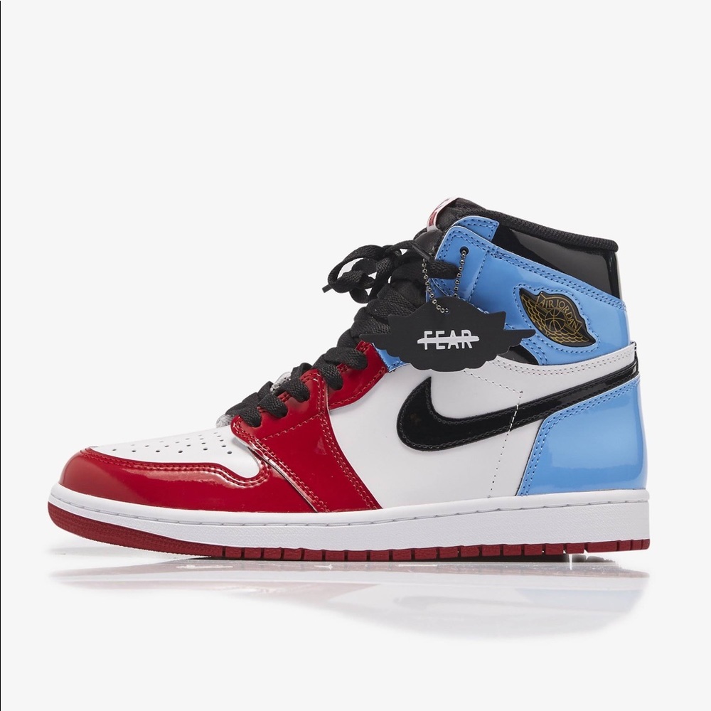 Nike Air Jordan 1 Retro High OG Fearless UNC Chicago